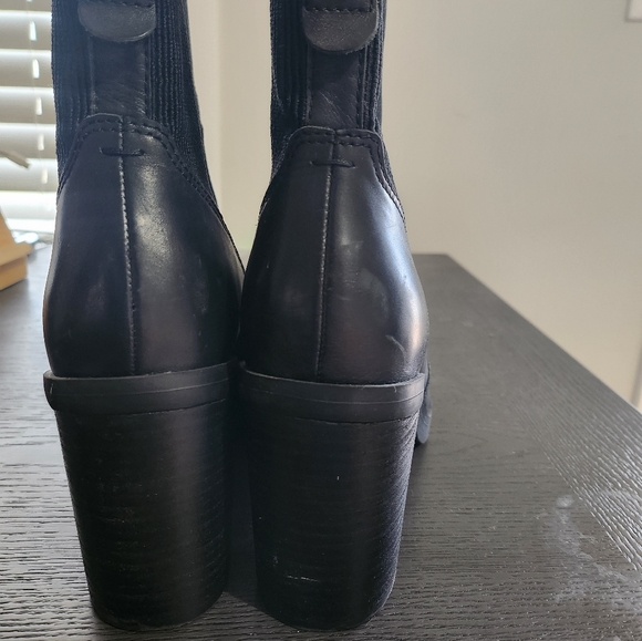 Black mid calf boots - Picture 5 of 5